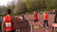 La dernière ligne droite du relais 4X400 avec Kevin Borlée