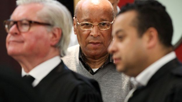 Maître Magnée devant son client Mohammed Jratlou