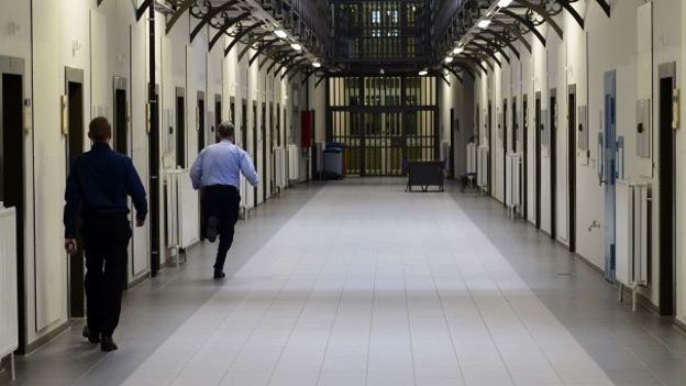 La police assure donc la sécurité jusqu'à ce mardi six heures