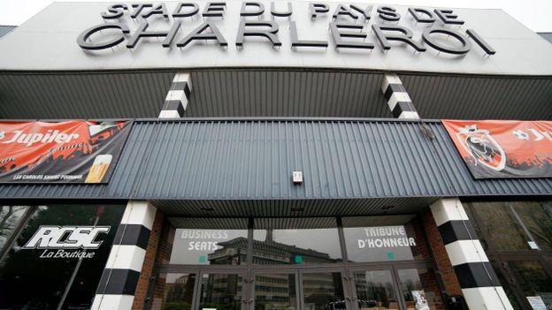 Le stade du Pays de Charleroi gardera provisoirement sa capacité