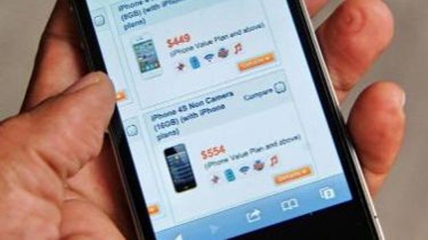 Parmi les objets saisis en Espagne, 20 000 iPhone contrefaits destinés aux marchés espagnols et portugais