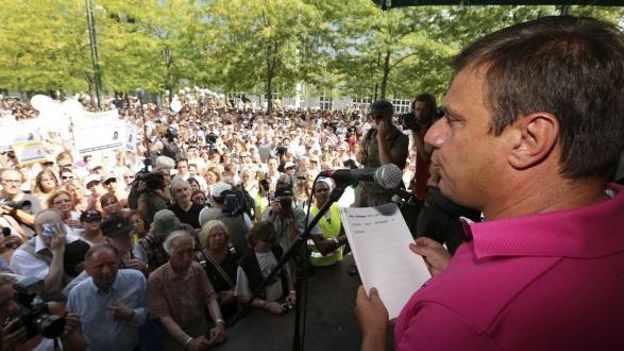 La marche de la justice avait commencé par un discours de Jean-Denis Lejeune