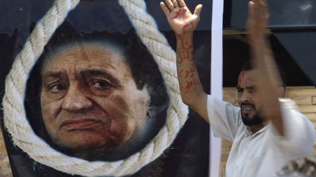 Manifestation lors du procès d'Hosni Moubarak.