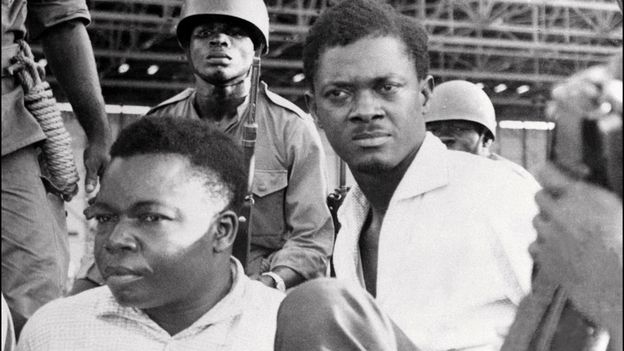 Patrice Lumumba (au centre)