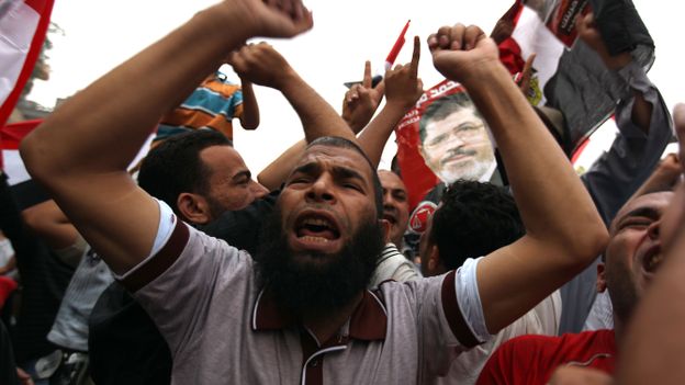 Des supporters des Frères msusulmans sur la place Tahrir au Caire