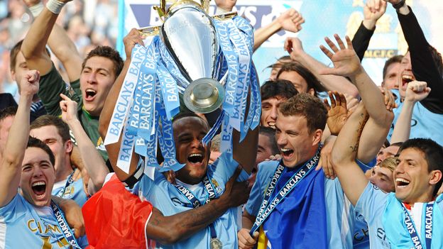 Kompany resigne pour 6 ans à City