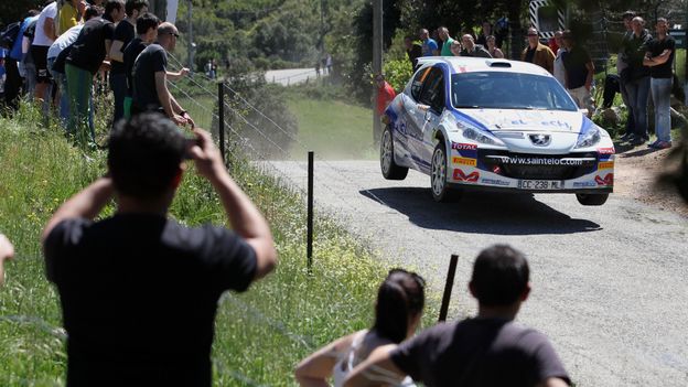 La voiture de Craig Breen et de Gareth Roberts lors du rallye de Corse