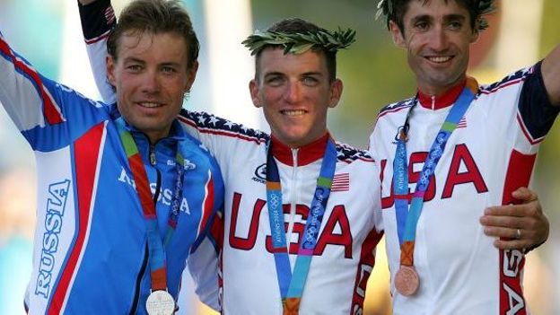 Viatcheslav Ekimov - Tyler Hamilton et Bobby Julich