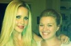 Clair Holt et Kelly Clarkson 