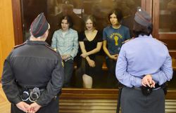 Les Pussy Riot à l'audience du 17 août