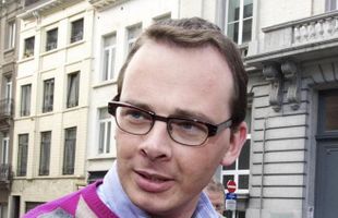 La formation du gouvernement fédéral doit précéder celle de l'exécutif flamand, selon Beke