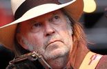 Neil Young : Sold Out Action