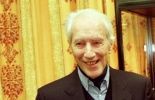 Henry Bauchau recevant le prix Rossel pour Antigone en 1997