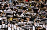 123 Les supporters carolos devront se couvrir pour les futurs matches de foot