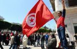 123 Tunisie: manifestation d'opposants dispersée et blogueur en prison pour ivresse