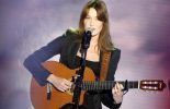 123 Carla Bruni-Sarkozy critique les journalistes dans une chanson