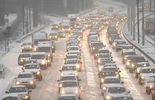 Neige et verglas: jusqu'à 1275 km de bouchons, du jamais vu