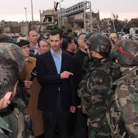 Bachar el-Assad en visite à Homs, reprise aux rebelles