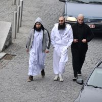 Fouad Belkacem (au centre), porte-parole de Sharia4Belgium, déjà poursuivi par la justice pour incitation à la haine