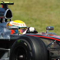 Lewis Hamilton déclassé, Maldonado en pole position
