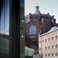 Moins de suicides en prison en 2011