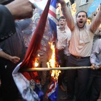 Manifestations en Iran contre le film anti-islam et les caricatures de Mahomet publiées par Charlie Hebdo