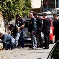 Sur les lieux de l'attentat