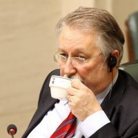 André Flahaut prendra du "sucre" et non pas du "suiker"