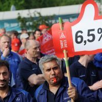 Les ouvriers allemands réclament 6,5% de hausse des salaires. 