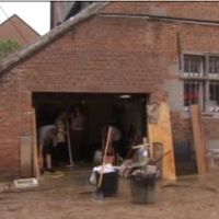 Intempéries: la boue s'est déversée dans le centre de Ronquières